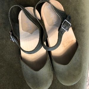Sandgrens clogs - 37 new without tags